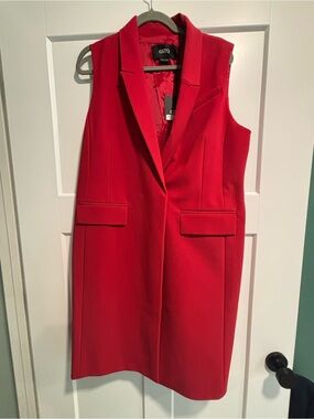 NWT GSTQ Women's Red Sleeveless Long Blazer Vest